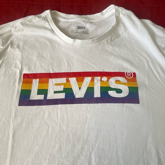 Levi’s Pride T-Shirt - Picture 3 of 4
